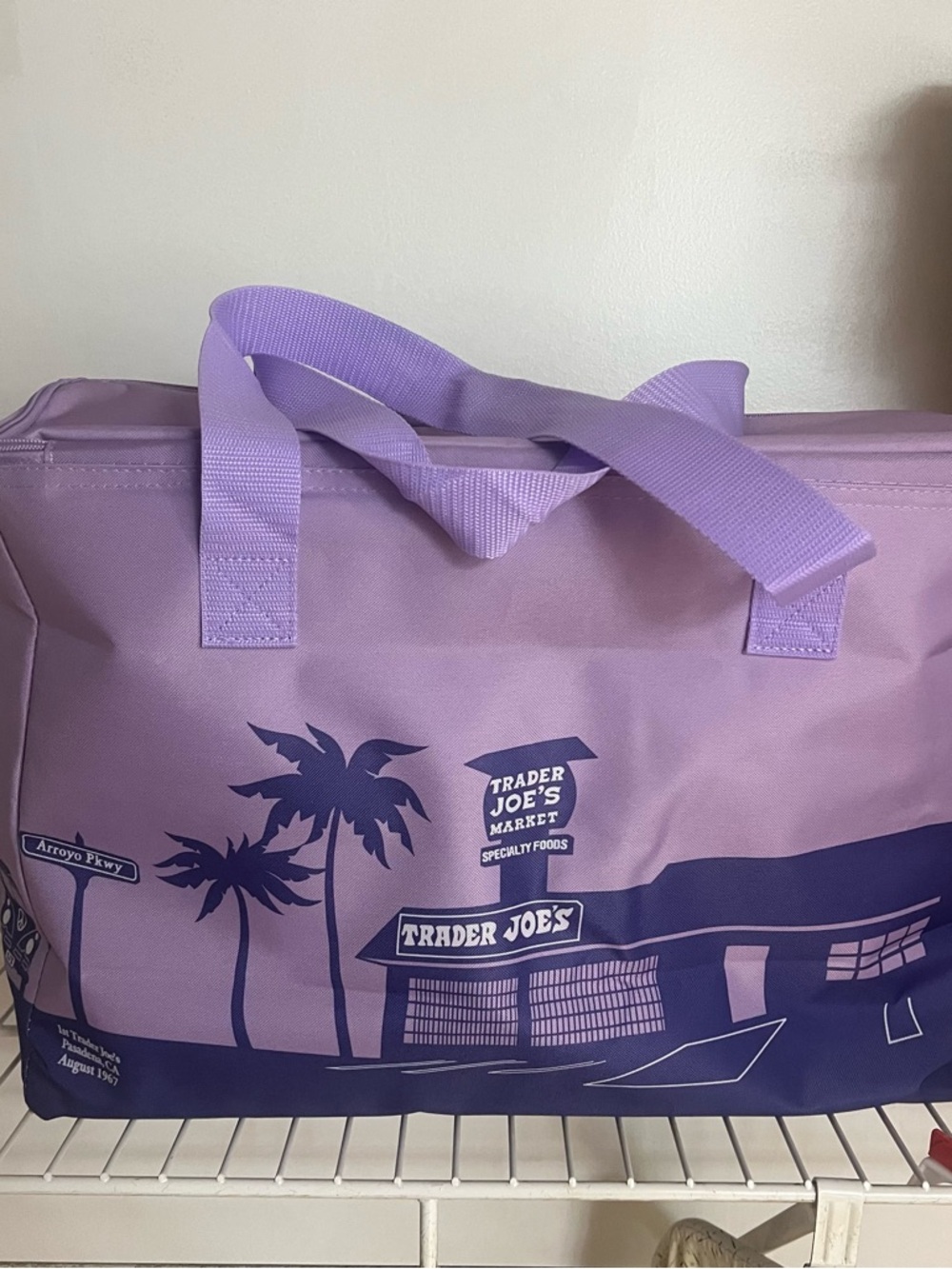 Trader Joe's Large Lavender Insulated Reusable Cooler Bag NEW - Picture 2 of 3